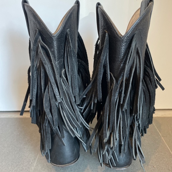 Black Tassel cowboy boots - Picture 5 of 6